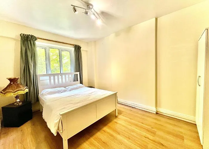 3 Double Bedroom, Duplex Apartment, Edgware Rd W2, Zone 1